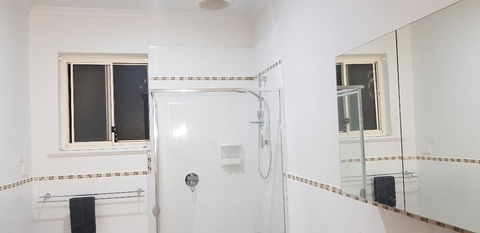 Unit In Marion - New South Wales Tourism  9