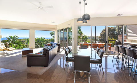Lavina Luxury Beach House - New South Wales Tourism  1