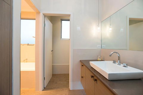 Lavina Luxury Beach House - New South Wales Tourism  27