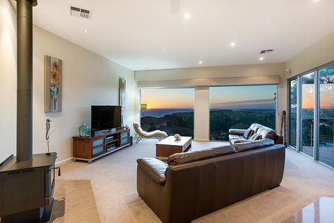 Lavina Luxury Beach House - New South Wales Tourism  21