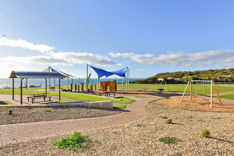 Lavina Luxury Beach House - New South Wales Tourism  32