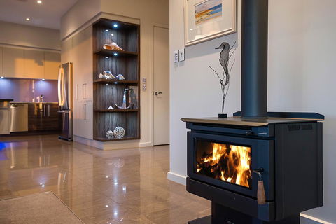 Lavina Luxury Beach House - New South Wales Tourism  6