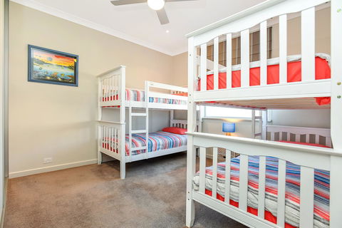 Lavina Luxury Beach House - New South Wales Tourism  18