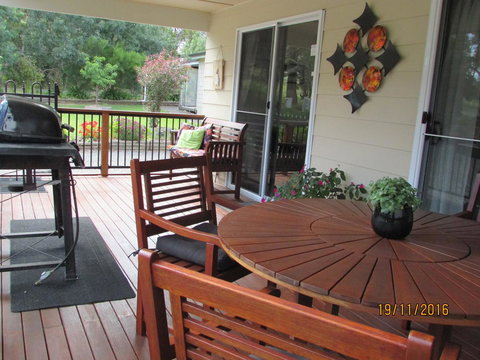 Lazy Days Cottage - Victor Harbor - New South Wales Tourism  5