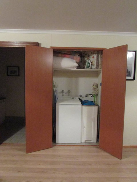 Lazy Days Cottage - Victor Harbor - New South Wales Tourism  18