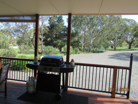 Lazy Days Cottage - Victor Harbor - New South Wales Tourism  8