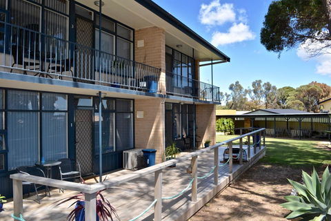 Longbeach Apartments - New South Wales Tourism  5