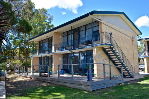 Longbeach Apartments - New South Wales Tourism  0