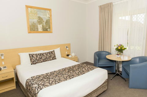 Bathurst Motor Inn - New South Wales Tourism  3