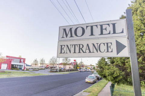 Bathurst Motor Inn - New South Wales Tourism  35