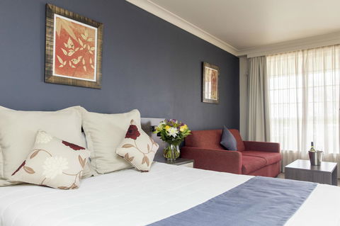 Bathurst Motor Inn - New South Wales Tourism  10