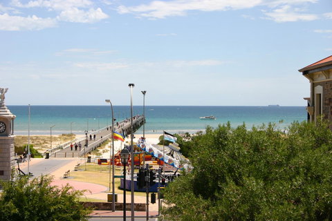 Semaphore Blue Apartments - New South Wales Tourism  18