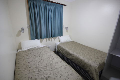 Port Vincent Motel & Apartments - New South Wales Tourism  19