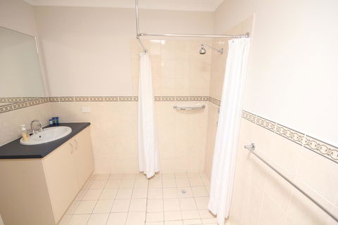 Port Vincent Motel & Apartments - New South Wales Tourism  12