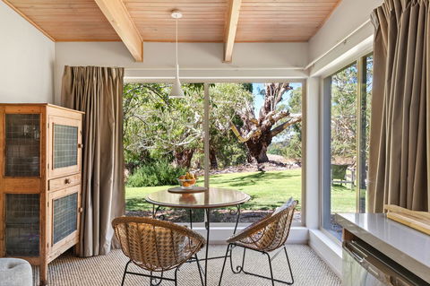 Adelaide Hills Retreats - New South Wales Tourism  22