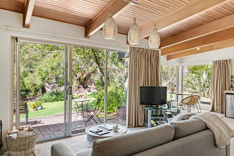 Adelaide Hills Retreats - New South Wales Tourism  16