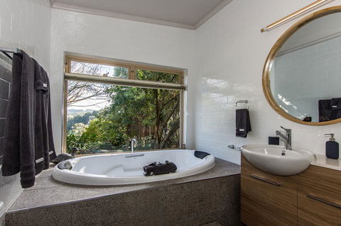 Adelaide Hills Retreats - New South Wales Tourism  44