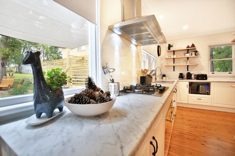 Hudson Bay @ Basin View-Pet Friendly-15 Mins To Hyams Beach - New South Wales Tourism  6