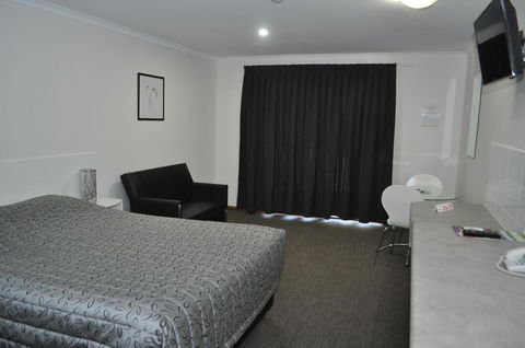 Keith Motor Inn - New South Wales Tourism  15