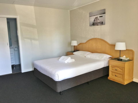 Hilton Beachfront Motel - New South Wales Tourism  31