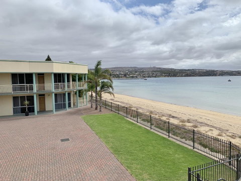 Hilton Beachfront Motel - New South Wales Tourism  13