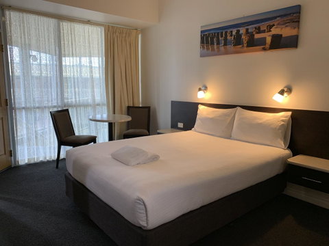Hilton Beachfront Motel - New South Wales Tourism  1