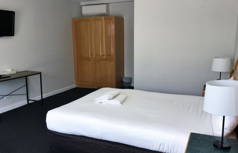 Hilton Beachfront Motel - New South Wales Tourism  26
