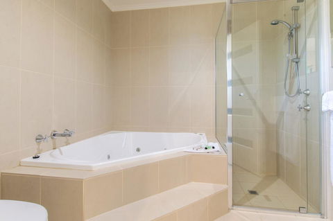 Mick O\'Sheas - New South Wales Tourism  22