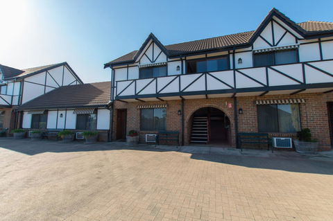 Mick O\'Sheas - New South Wales Tourism  36