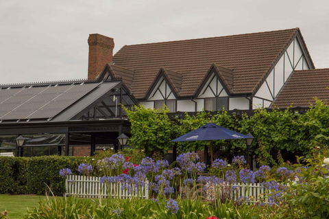 Mick O\'Sheas - New South Wales Tourism  37