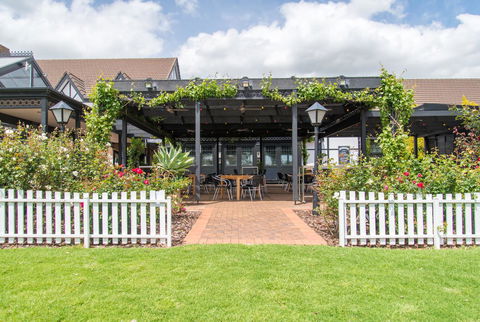 Mick O\'Sheas - New South Wales Tourism  39