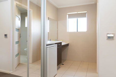 Mick O\'Sheas - New South Wales Tourism  3