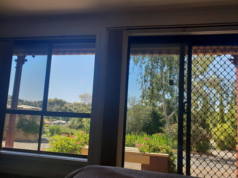 Barossa Valley Studio - New South Wales Tourism  15