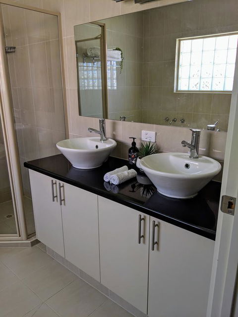 Ochre Point Beach House On Moana Seafront - New South Wales Tourism  10