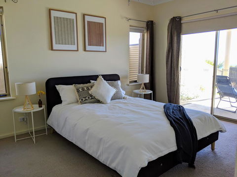 Ochre Point Beach House On Moana Seafront - New South Wales Tourism  11