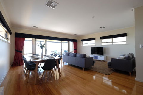 Ochre Point Beach House On Moana Seafront - New South Wales Tourism  5