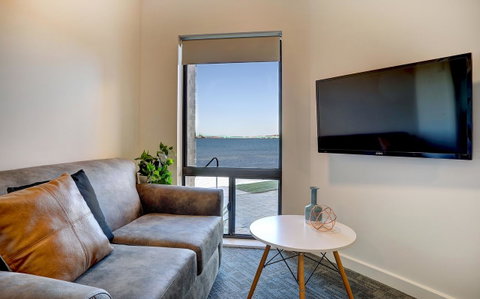 Limani Motel - New South Wales Tourism  6