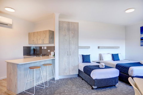 Limani Motel - New South Wales Tourism  40