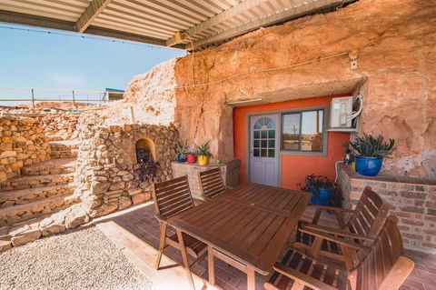 The Underground Motel - New South Wales Tourism  13