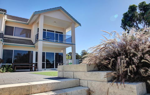 Bay Bliss - New South Wales Tourism  0