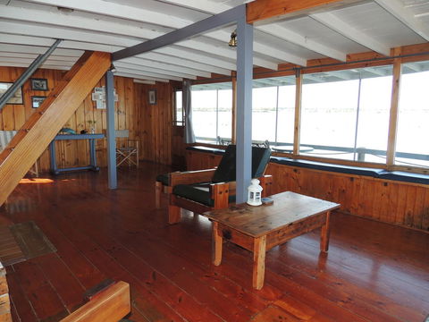 PS Federal Retreat Paddle Steamer Goolwa - New South Wales Tourism  21
