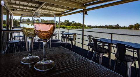 Murray River Queen - New South Wales Tourism  15