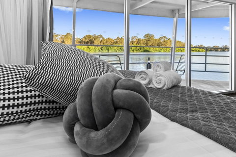 Murray River Queen - New South Wales Tourism  8