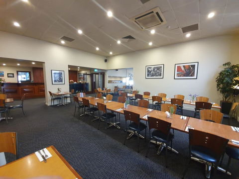 Pier Hotel Port Lincoln - New South Wales Tourism  9
