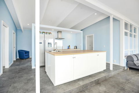 Salomon Sea Haus - Sellicks Beach - C21 SouthCoast Holidays - New South Wales Tourism  2
