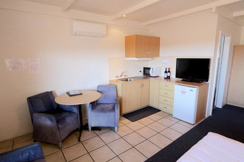 Harbour View Motel - New South Wales Tourism  23