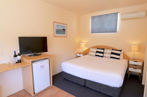 Harbour View Motel - New South Wales Tourism  36