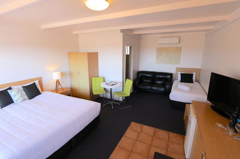 Harbour View Motel - New South Wales Tourism  18