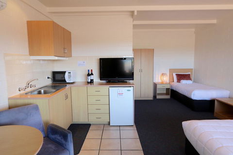 Harbour View Motel - New South Wales Tourism  27