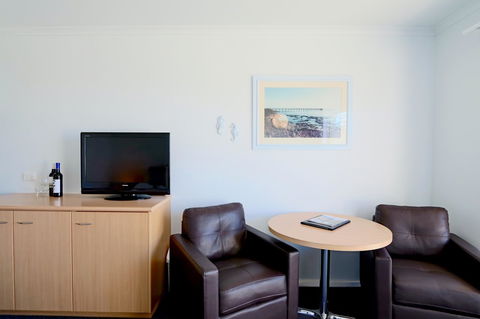 Harbour View Motel - New South Wales Tourism  5